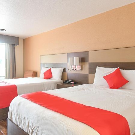 Scottish Inns & Suites - Woodlands Mall The Woodlands Bagian luar foto